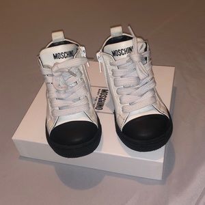 Moschino high top black and white sneaker